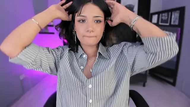 renee shelby  online show from 03/18/26, 09:26