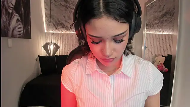 renee shelby  online show from 07/07/26, 09:07