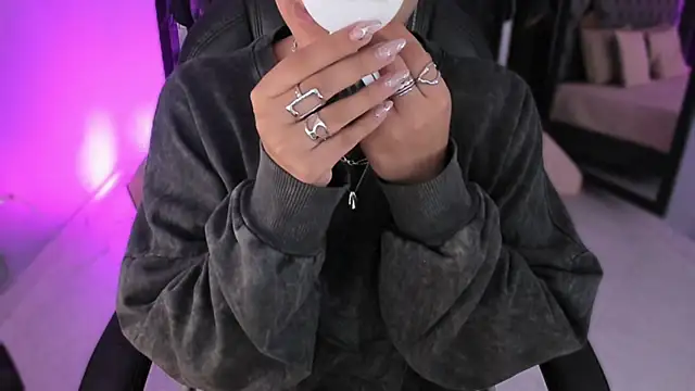 renee shelby  online show from 02/16/26, 07:56