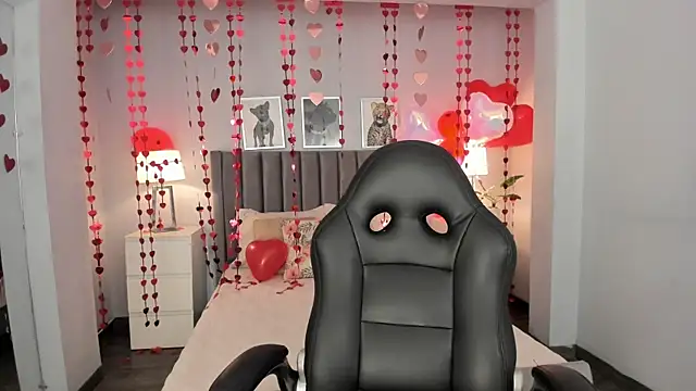 Snapshot of renee_shelby_ chatting on 02/13/25, 12:13 renee shelby online show from 02/13/25, 12:13