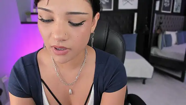 renee shelby  online show from 03/09/26, 08:34