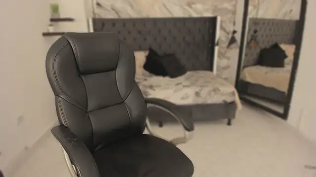 renee shelby  online show from 04/21/26, 08:59