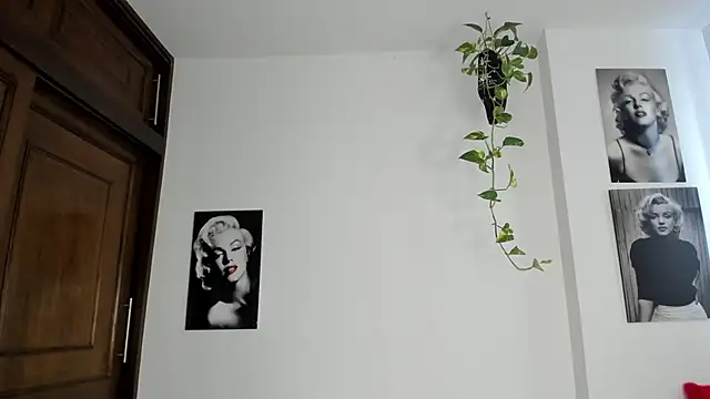 Andrea Williams  online show from 11/02/25, 04:01