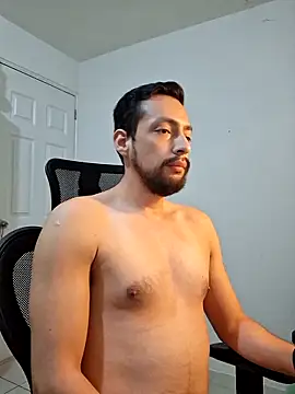 Andresarr93 online show from 11/28/25, 08:20