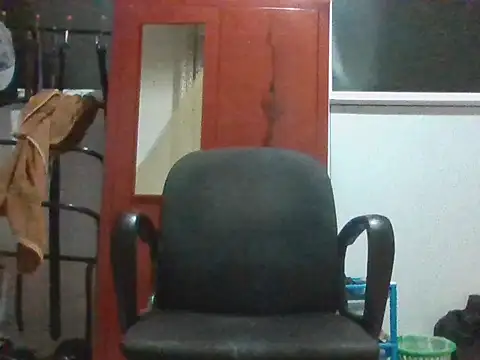 Snapshot of RoccoSL2003 chatting on 03/23/26, 03:56 RoccoSL2003 online show from 03/23/26, 03:56