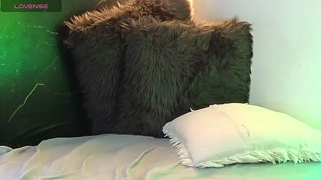 Snapshot of alissa4blonde chatting on 03/12/25, 09:12 alissa4blonde online show from 03/12/25, 09:12