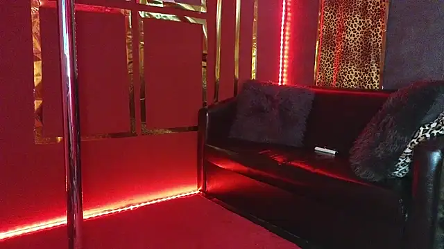 Snapshot of alissa4blonde chatting on 09/24/25, 06:31 alissa4blonde online show from 09/24/25, 06:31