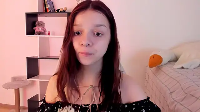 Snapshot of crystal_lilith chatting on 03/09/25, 12:10 crystal lilith online show from 03/09/25, 12:10