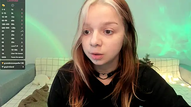 Snapshot of crystal_lilith chatting on 12/07/24, 11:12 crystal lilith online show from 12/07/24, 11:12