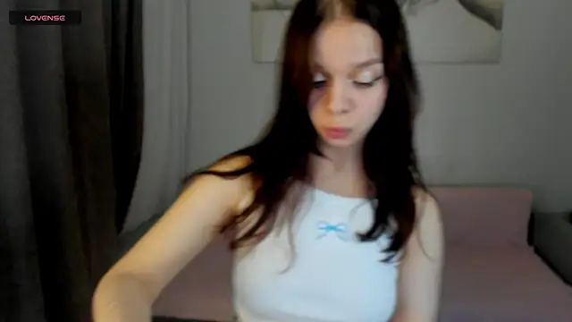 Snapshot of crystal_lilith chatting on 05/28/26, 05:30 crystal lilith online show from 05/28/26, 05:30
