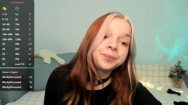 Snapshot of crystal_lilith chatting on 12/10/24, 01:22 crystal lilith online show from 12/10/24, 01:22