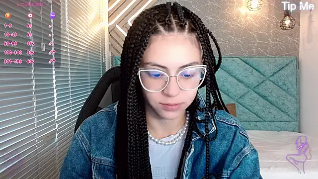 april dumont online show from 02/28/25, 12:09