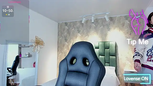 april dumont online show from 11/25/25, 12:16