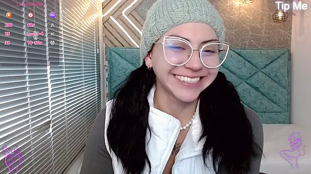 april dumont online show from 03/08/25, 02:08