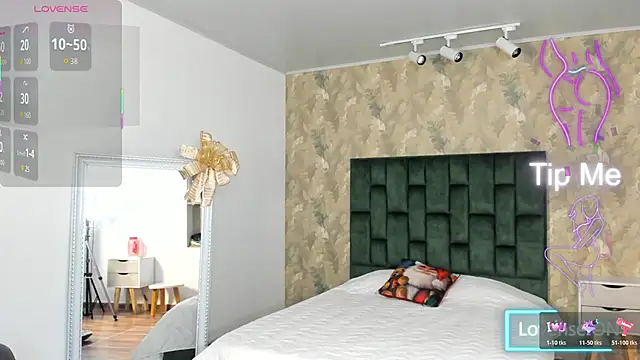 april dumont online show from 11/26/25, 12:38