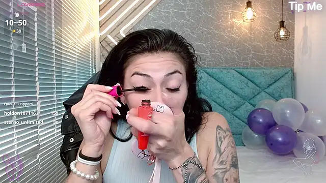 april dumont online show from 03/18/25, 03:44