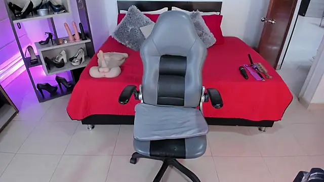 Veronica Jacobss online show from 10/27/25, 07:15