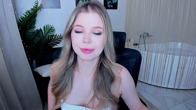 FollowLovee online show from 09/28/25, 12:01
