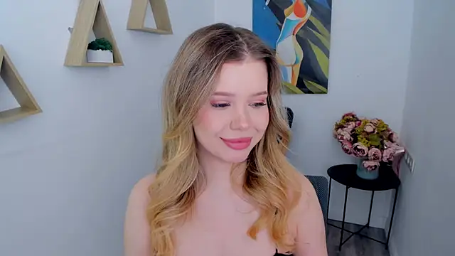 FollowLovee online show from 04/08/26, 08:10