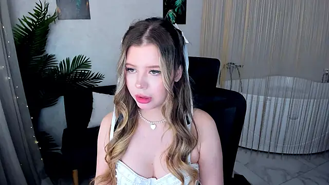 FollowLovee online show from 09/20/25, 11:37