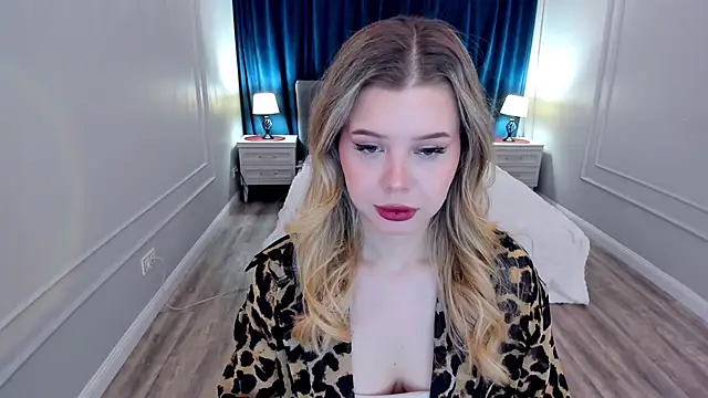 Snapshot of FollowLovee chatting on 01/17/26, 03:32 FollowLovee online show from 01/17/26, 03:32