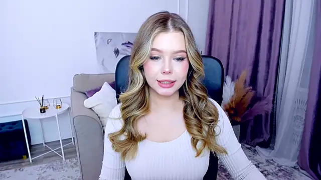 FollowLovee online show from 02/24/25, 07:41