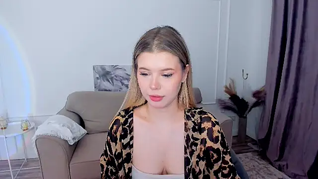 Snapshot of FollowLovee chatting on 01/12/26, 07:42 FollowLovee online show from 01/12/26, 07:42