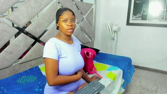 EvaxEmma online show from 01/13/26, 12:31