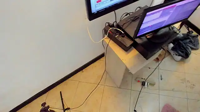 EvaxEmma online show from 03/05/25, 07:06