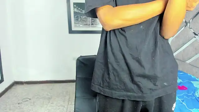 EvaxEmma online show from 10/11/25, 01:34