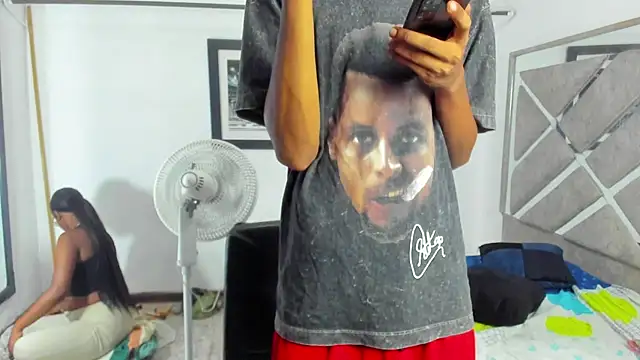 EvaxEmma online show from 12/16/25, 01:26