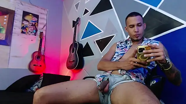 Snapshot of MagnusFrost chatting on 09/09/25, 05:50 MagnusFrost online show from 09/09/25, 05:50