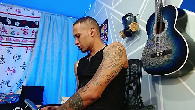 Snapshot of MagnusFrost chatting on 03/18/25, 11:31 MagnusFrost online show from 03/18/25, 11:31