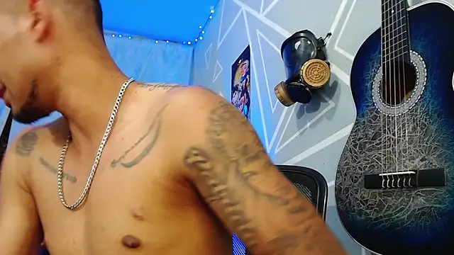 Snapshot of MagnusFrost chatting on 03/18/25, 12:08 MagnusFrost online show from 03/18/25, 12:08