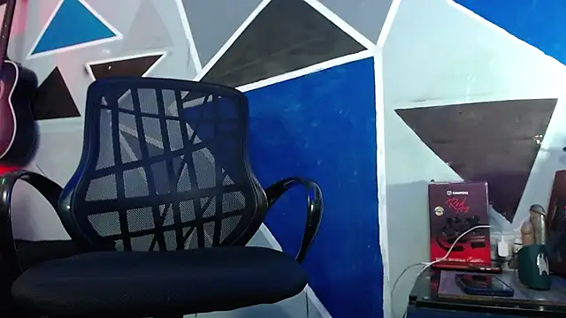 MagnusFrost online show from 12/18/25, 09:40