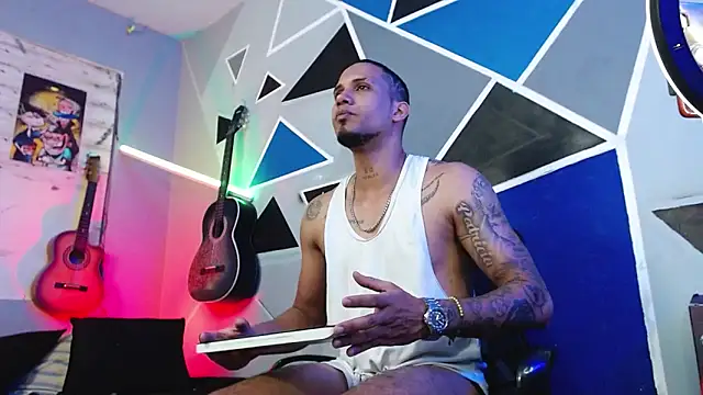 Snapshot of MagnusFrost chatting on 10/01/25, 11:52 MagnusFrost online show from 10/01/25, 11:52