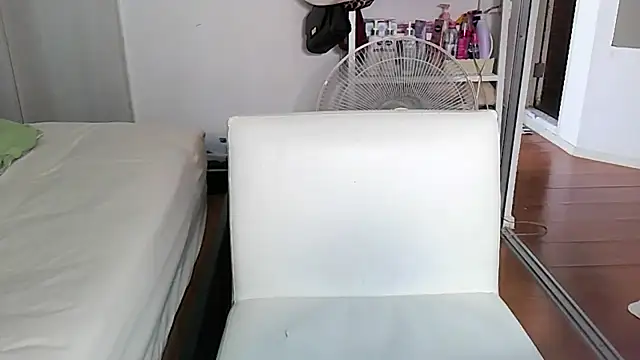 Snapshot of iamMalixxx chatting on 02/05/26, 10:55 iamMalixxx online show from 02/05/26, 10:55