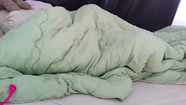 Snapshot of iamMalixxx chatting on 02/16/26, 12:31 iamMalixxx online show from 02/16/26, 12:31