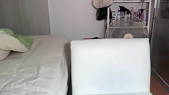 iamMalixxx online show from 03/06/26, 02:23