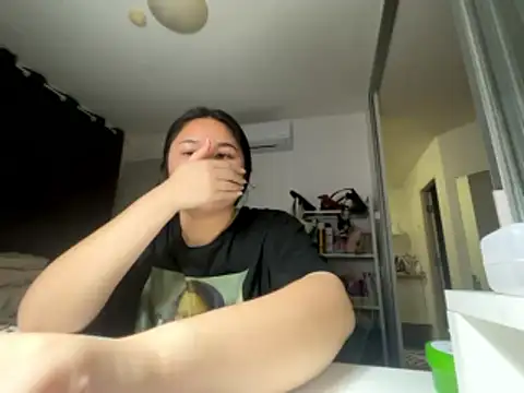 Snapshot of iamMalixxx chatting on 01/18/26, 01:03 iamMalixxx online show from 01/18/26, 01:03