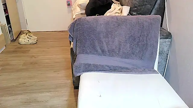 iamMalixxx online show from 04/05/26, 03:51