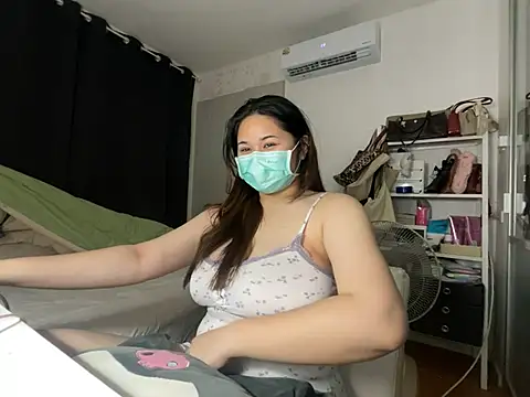 iamMalixxx online show from 02/01/25, 04:54