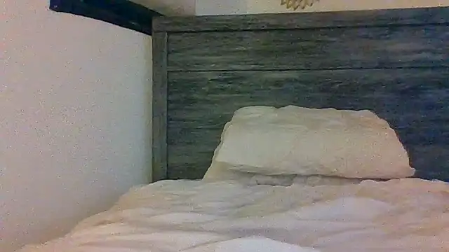 Snapshot of Houstonslong1 chatting on 01/17/25, 10:22 Houstonslong1 online show from 01/17/25, 10:22
