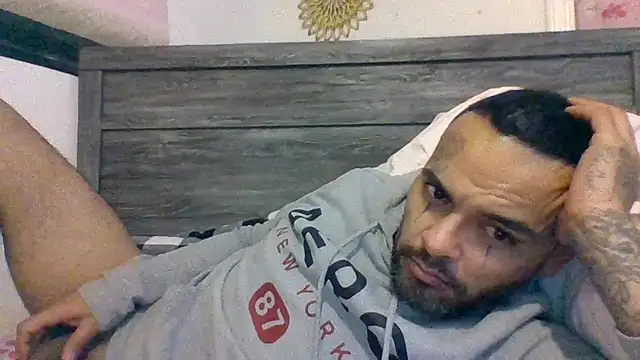 Snapshot of Houstonslong1 chatting on 01/19/25, 11:12 Houstonslong1 online show from 01/19/25, 11:12