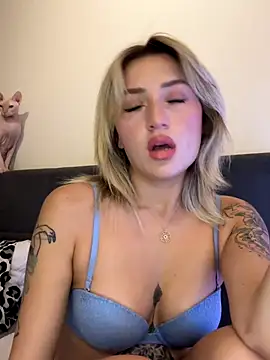 yaprakmericc online show from 11/21/25, 07:24