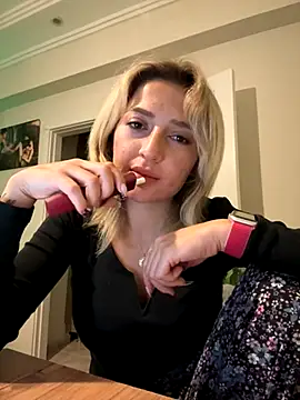 yaprakmericc online show from 11/27/25, 08:31