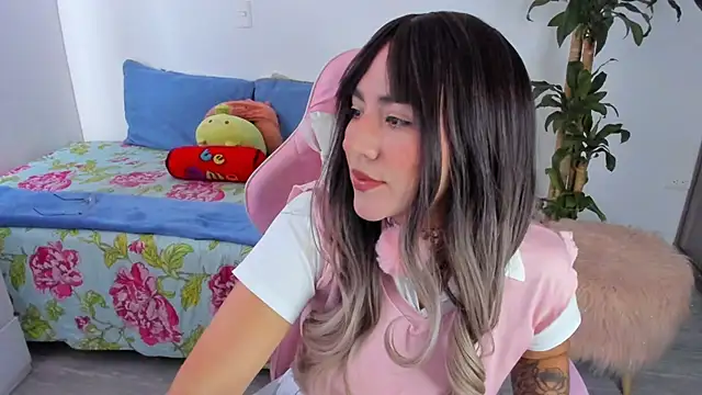 Sofi Martinezz0 online show from 10/02/25, 08:56
