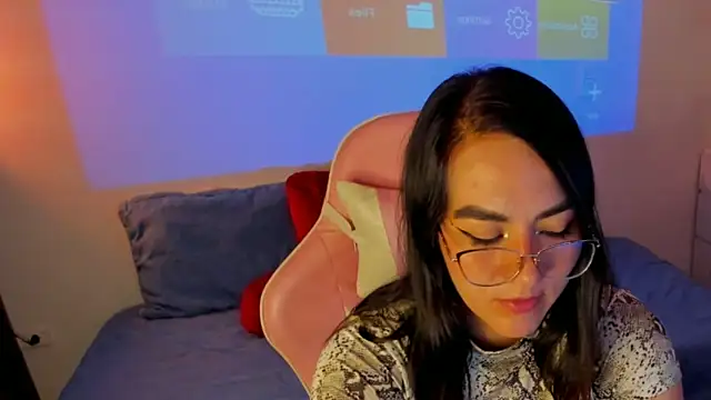 Sofi Martinezz0 online show from 09/17/25, 03:52