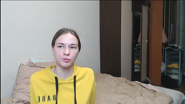 leila bambi  online show from 03/20/25, 02:53