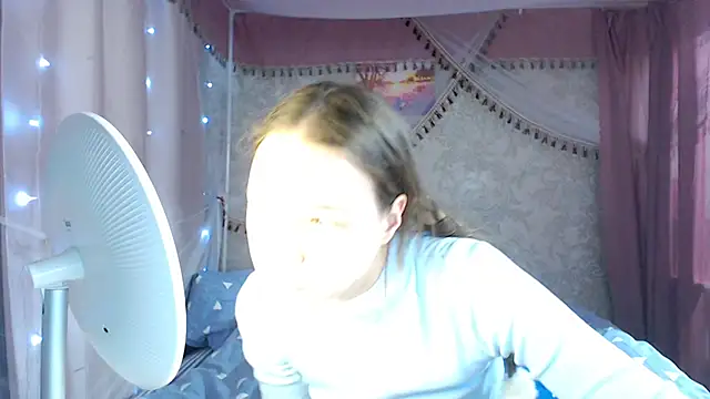 leila bambi  online show from 01/17/26, 10:52